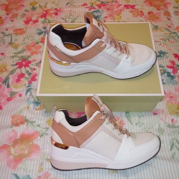Michael Kors Georgie Trainer Sneakers - Picture 10 of 12